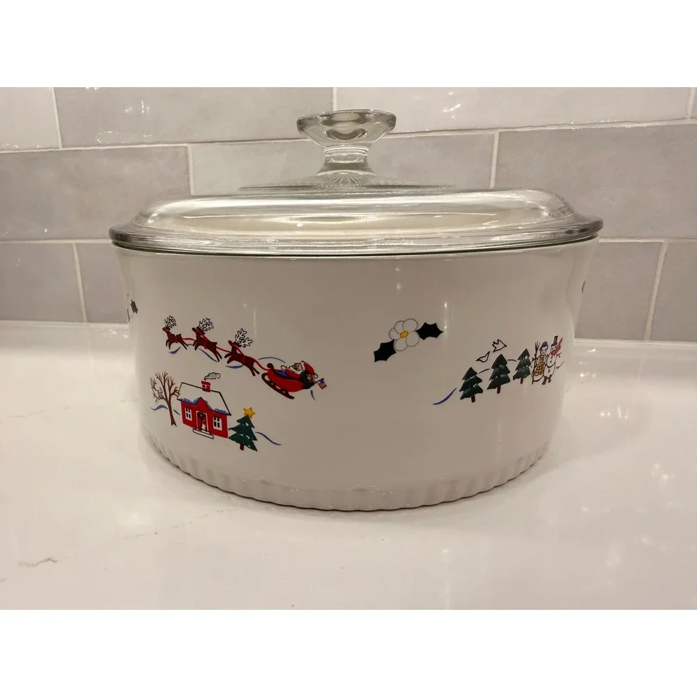 Pfaltzgraff Christmas Heritage‎ Casserole Dish with Glass Lid Round White USA